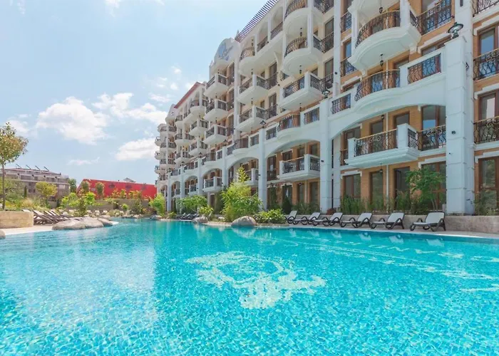 Apartmanhotel Stylish Apartment In Harmony Grand Resort Sunny Beach With Pool & Balcony *